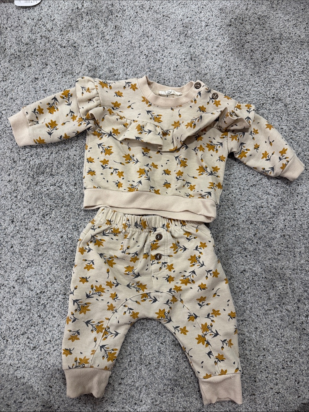 Jessica Simpson Cream Floral Ruffle Pajama Set with Mustard Print